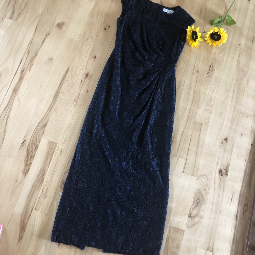Tahari Arthur S Levine Navy Lace Long Formal Dress